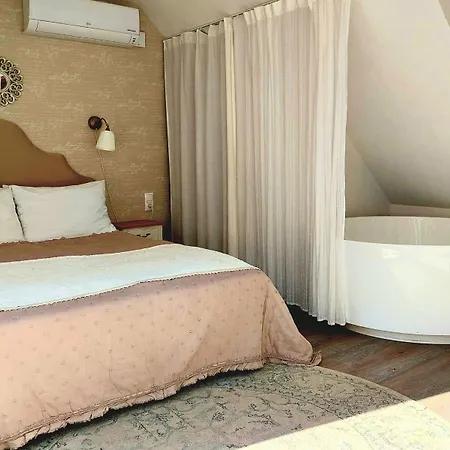 Maison Bagatell Badacsony Πανσιόν